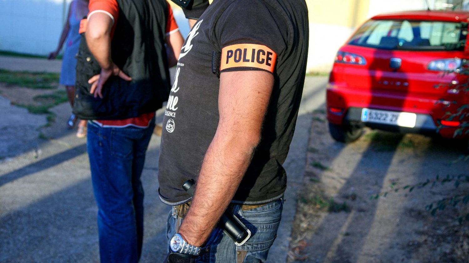 Un réseau international de blanchiment démantelé en Europe par les polices espagnole et française
          L'enquête avait débuté après la découverte en février 2021 près de Perpignan par des douaniers français de plus de 500 000 euros dissimulés dans une cache à l'intérieur d'un véhicule.