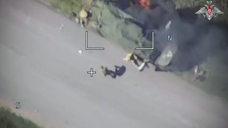 L'incursion ukrainienne "redonne de l'espoir et permet peut-être de déboucher sur une autre réalité", analyse une journaliste ukrainienne
          Le 6 août dernier, l'armée ukrainienne a attaqué la région de Koursk, s'emparant, selon Kiev, de 82 localités, dans une offensive qui a surpris Moscou.