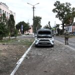 Guerre Ukraine-Russie : ce qu'il faut retenir de la journée du samedi 17 août
          Le commandant en chef de l'armée ukrainienne "a fait état du renforcement des positions de nos forces dans la région de Koursk" en Russie, a annoncé samedi Volodymyr Zelensky.